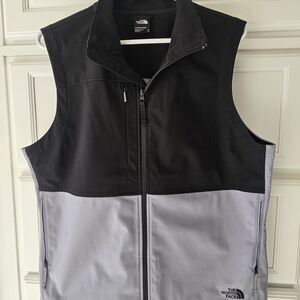 The North Face Women's Black and Gray Vest